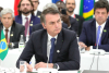 Президент Бразилии пригрозил «разбить лицо» журналисту