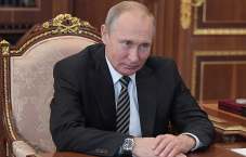 Путин установил почетные звания - заслуженные журналист и работник связи и информации