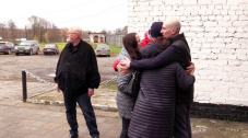 «Ждал этого дня с момента приговора»: осуждённый по 228-й статье УК журналист Евгеньев дал интервью RT после выхода на свободу