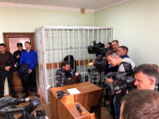 Подозреваемый во взятке красноярский чиновник потребовал выгнать журналистов из зала суда