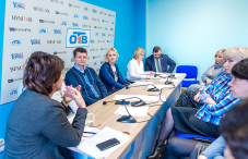 Союз журналистов Челябинской области просит губернатора Алексея Текслера включить СМИ в список отраслей, наиболее пострадавших от коронавируса