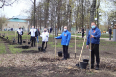 Липецкая область: И журналисты сажают «Сад памяти»