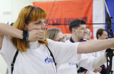 50 участников  и в два раза больше — болельщиков - в Томске прошел Чемпионат по стрельбе из лука, пулевой стрельбе  и  метанию ножей
