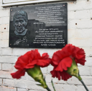 В Ядрине открыта мемориальная доска в память о чувашском фотожурналисте  Вячеславе Романове