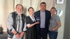 Глава СЖР Владимир Соловьёв вручил награды калининградским журналистам